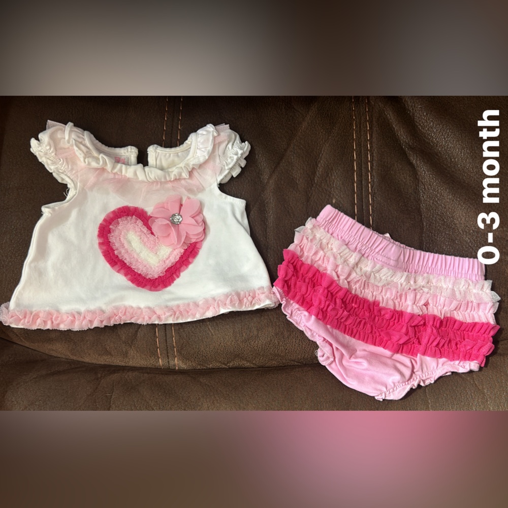 Ruffle bottoms and shirt